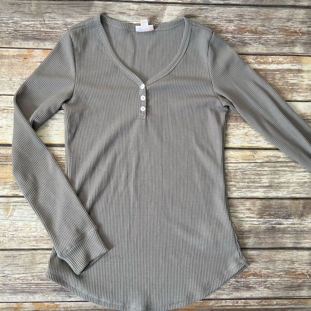 Lularoe Ruby Gray Henley top